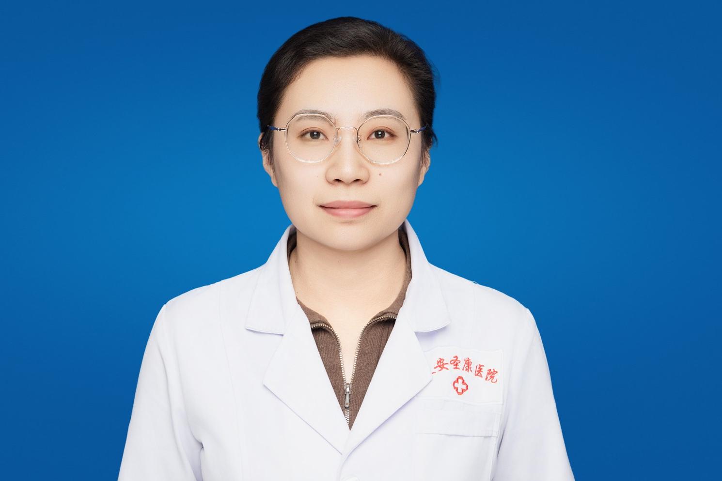 叶丛丛