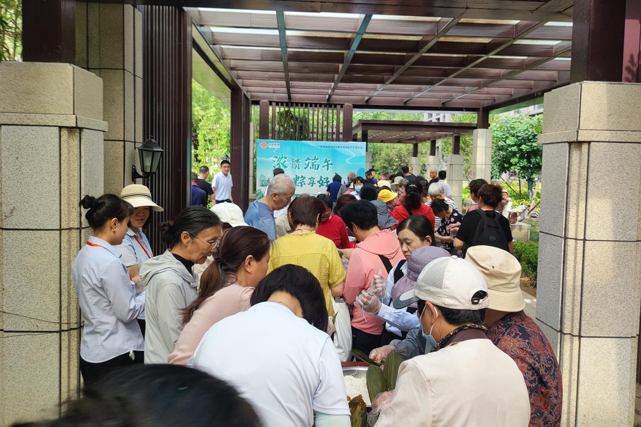 泰安圣康养老服务中心四家社区养老服务站联动开展端午节尊老敬老活动